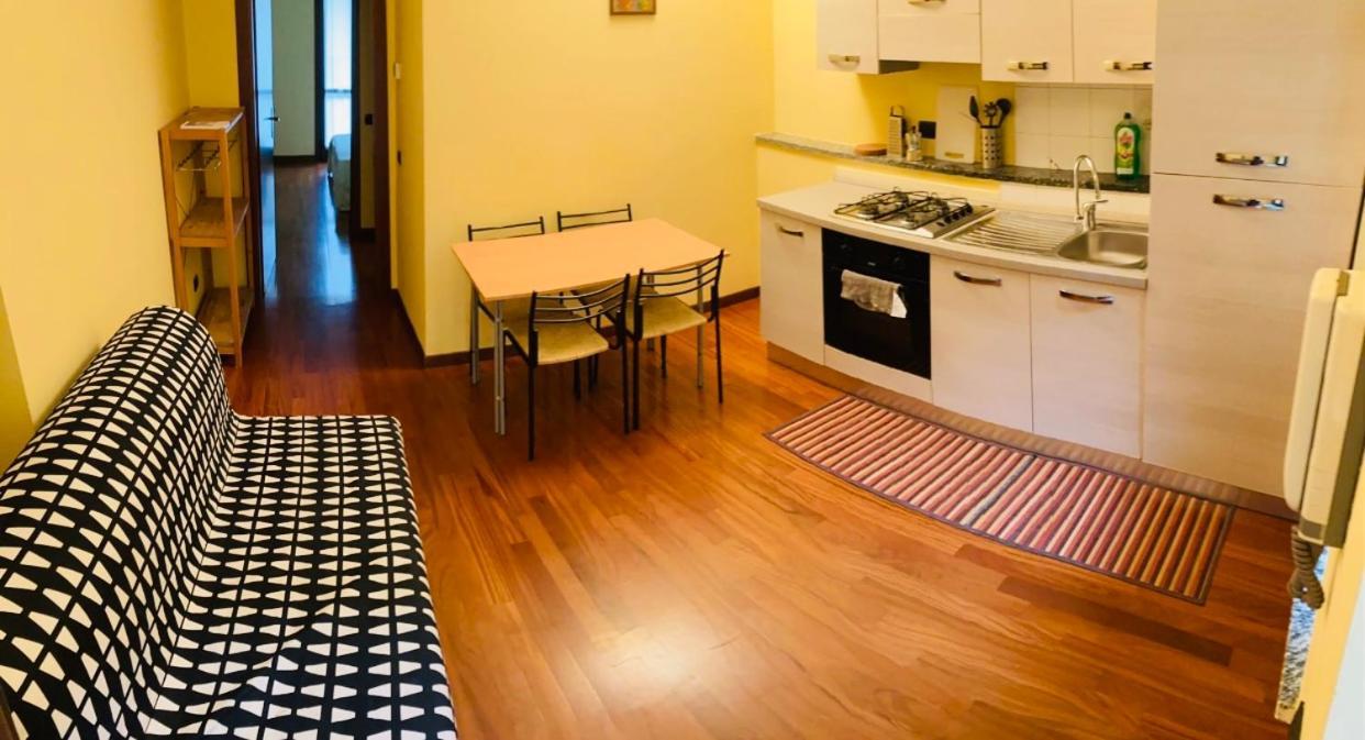 Bilocale Zona Centro Daire Milano Dış mekan fotoğraf