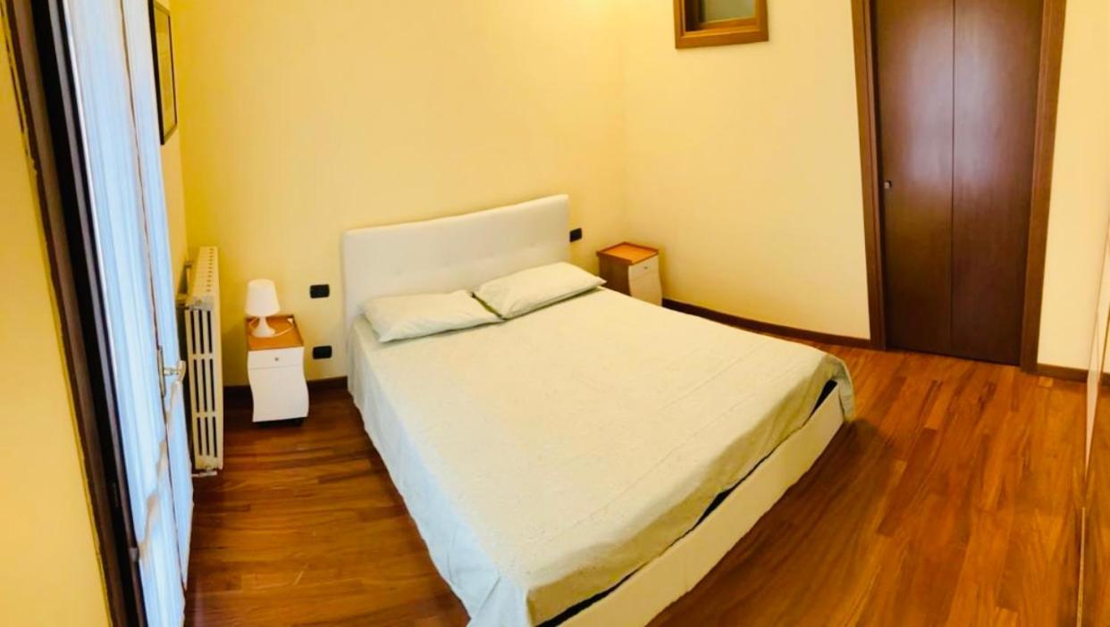 Bilocale Zona Centro Daire Milano Dış mekan fotoğraf